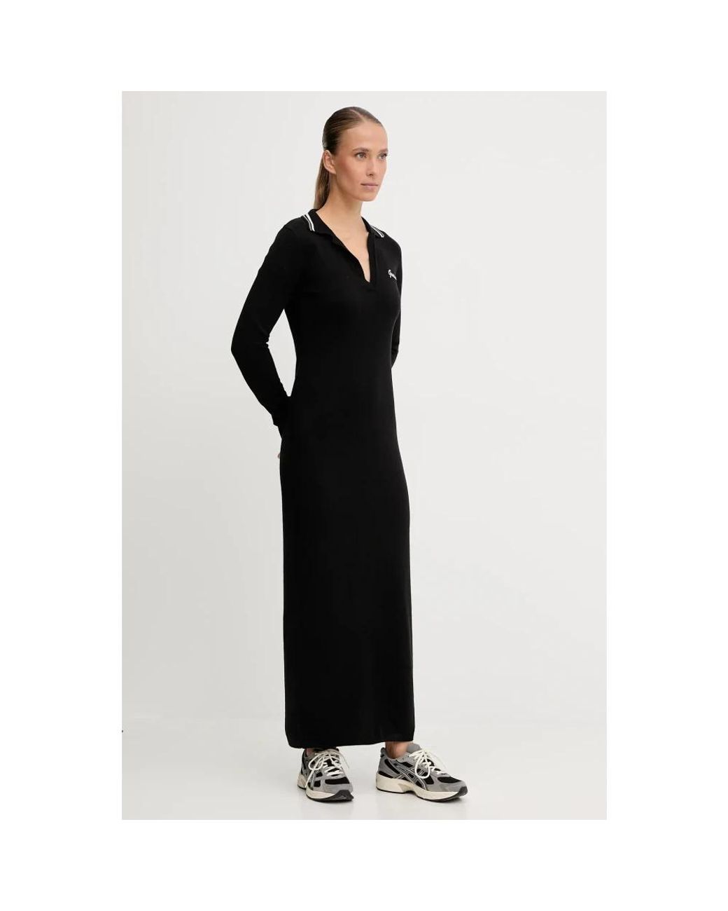 Maxi Dresses Guess de color Black