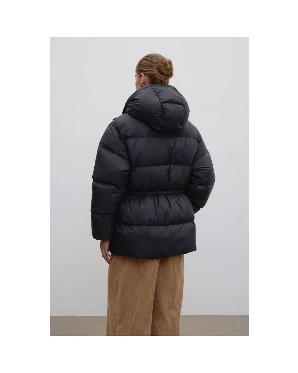 Down Jackets ESTRO de color Black