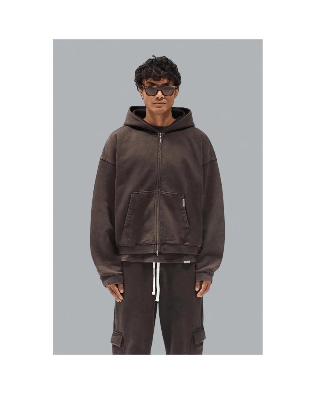 Zip-Throughs Represent de hombre de color Gray