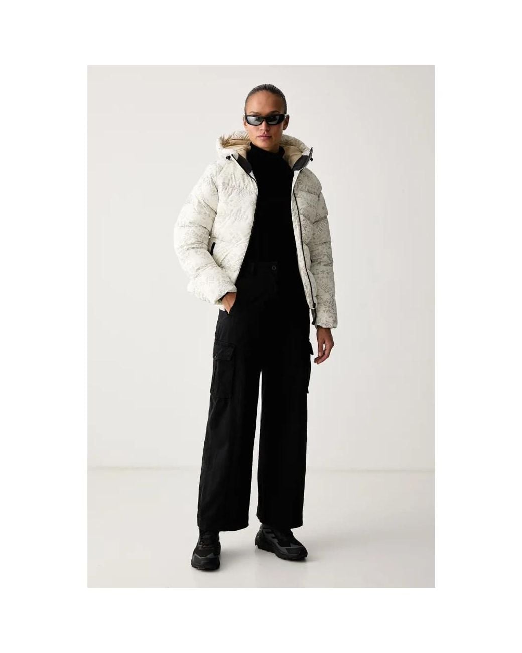 Ski Jackets Helly Hansen en coloris Gray