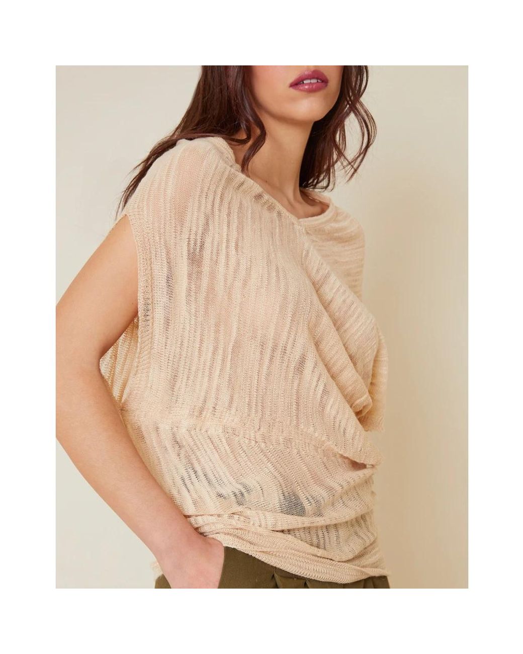 Manila Grace Natural Round-Neck Knitwear