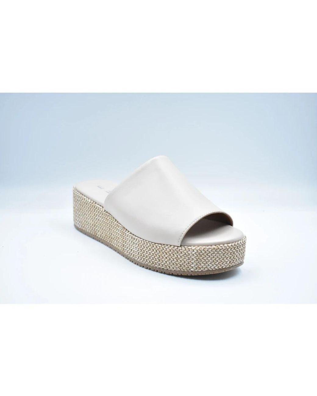 Ehm White Wedges