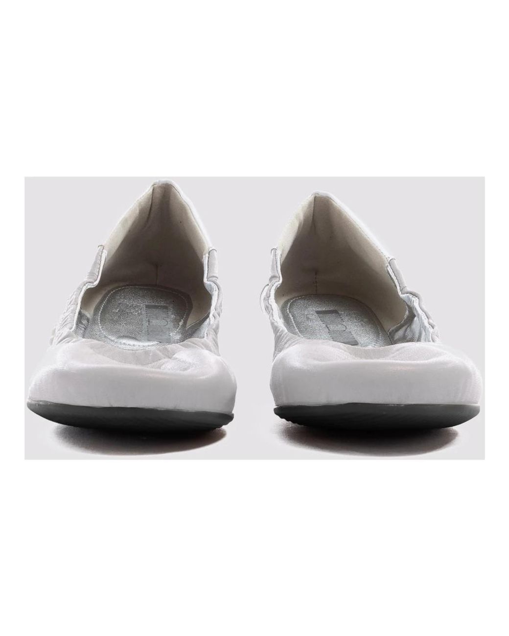 P448 White Stella Flat
