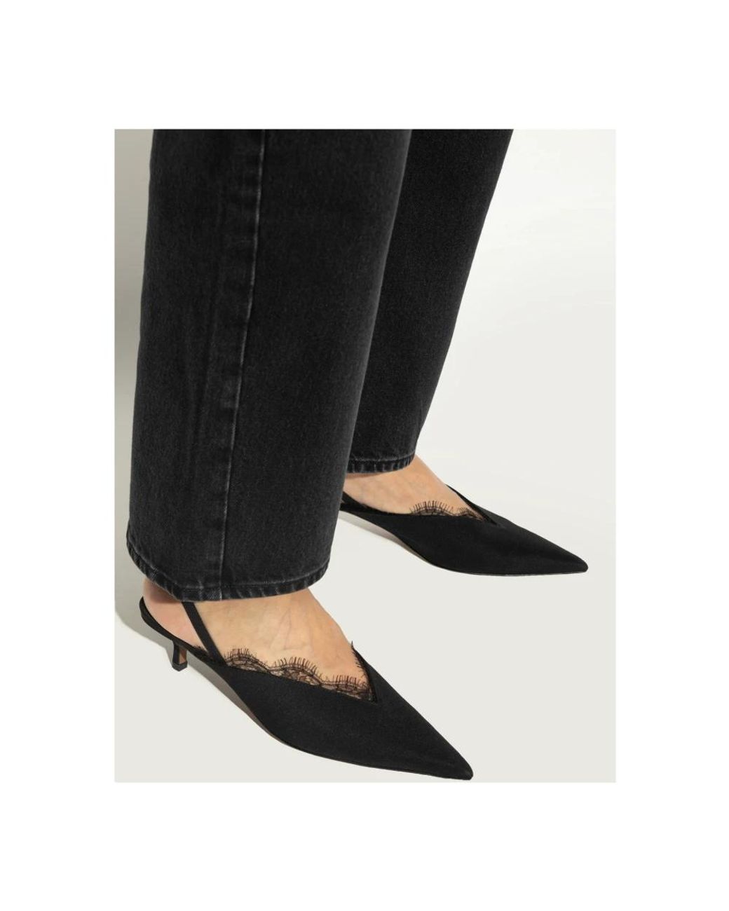 Pumps di Neous in Black