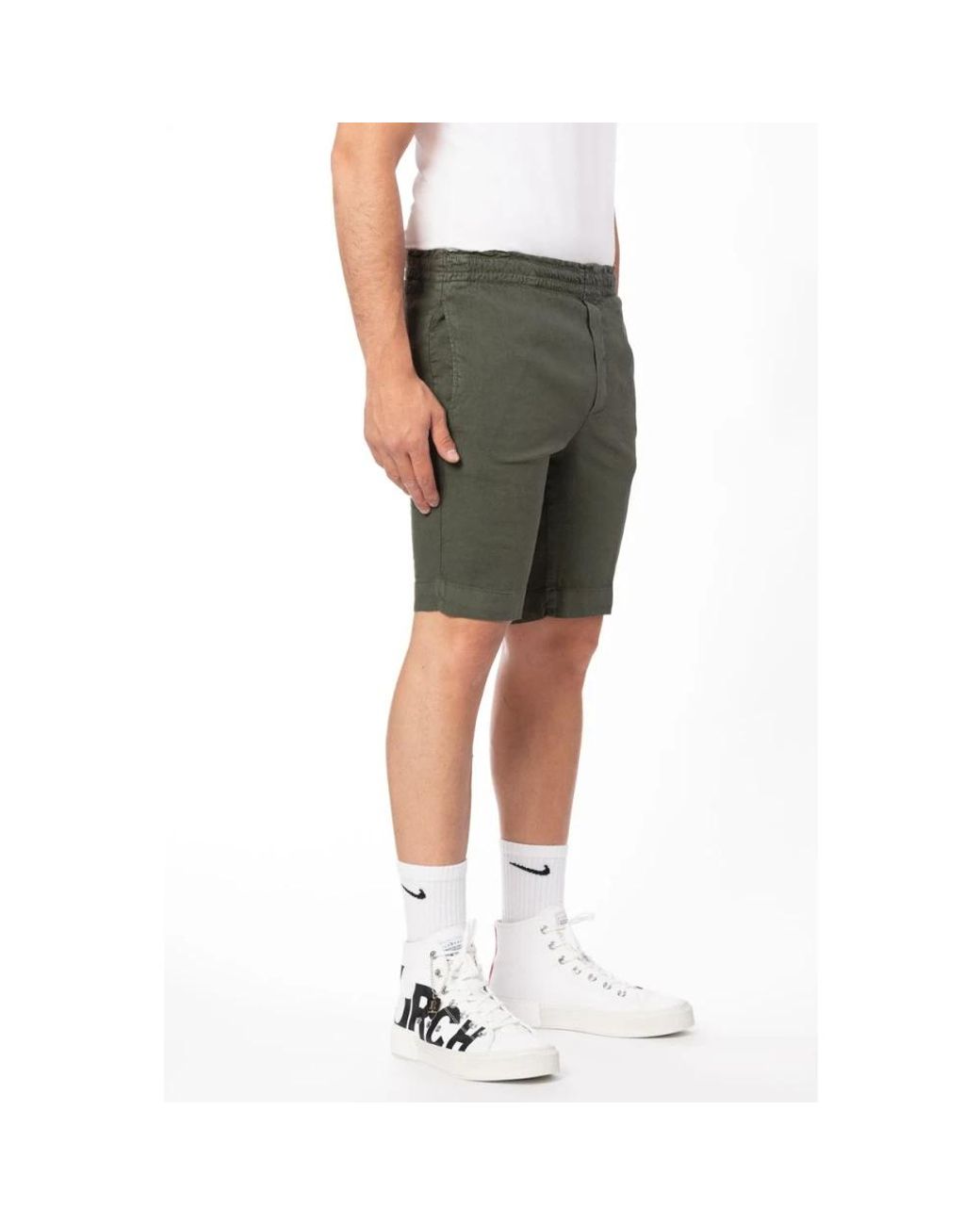 Entre Amis Green Casual Shorts for men