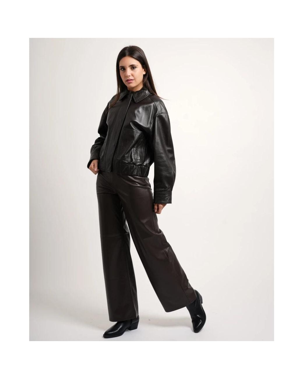 Light Jackets iBlues en coloris Black