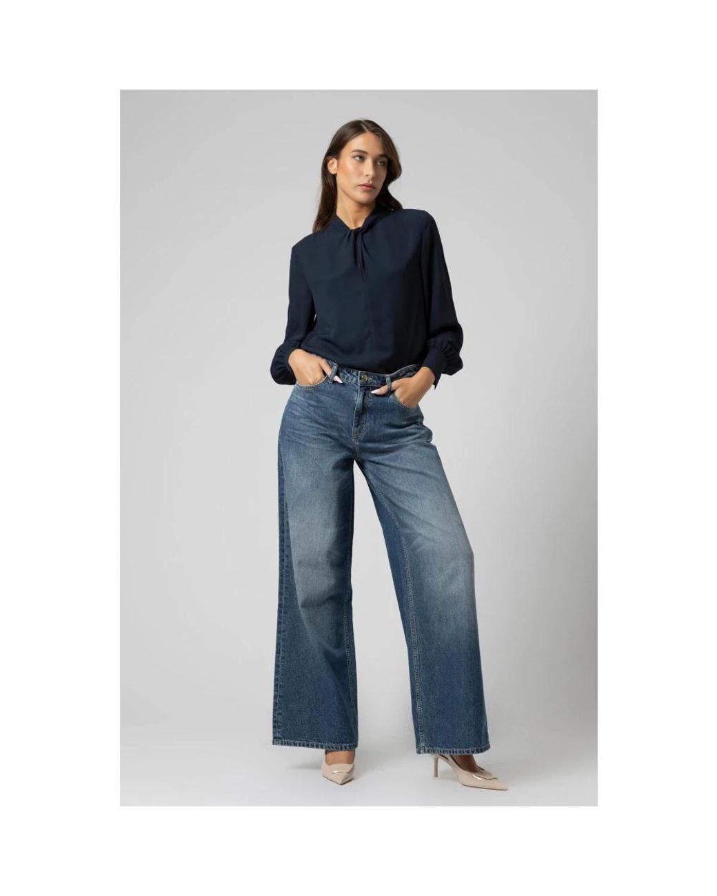 Kocca Overhemden ,Blauw ,Zijden Blouse Met Lange Mouwen En Zonder Kraag in het Blue