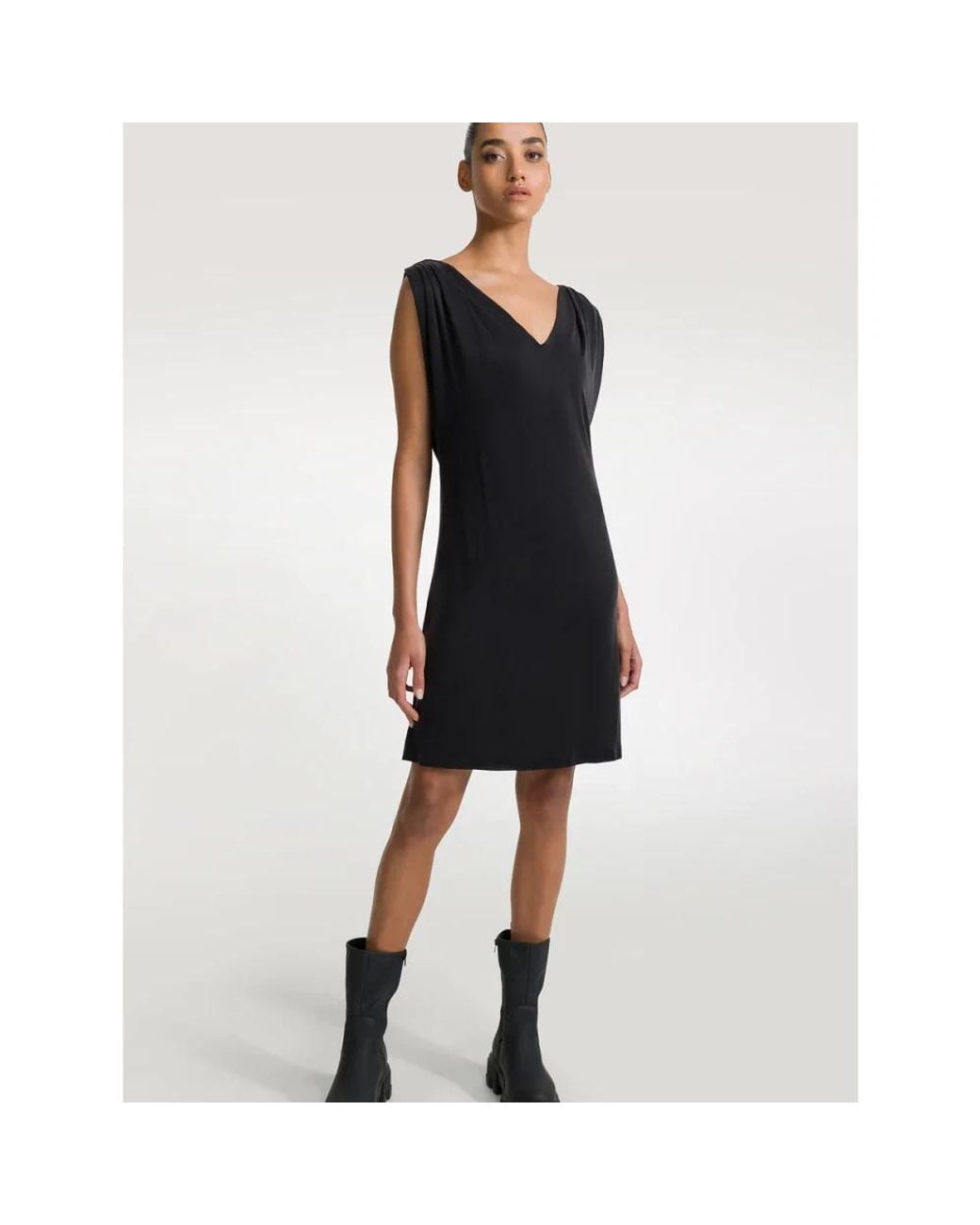 Rrd Black Short Dresses