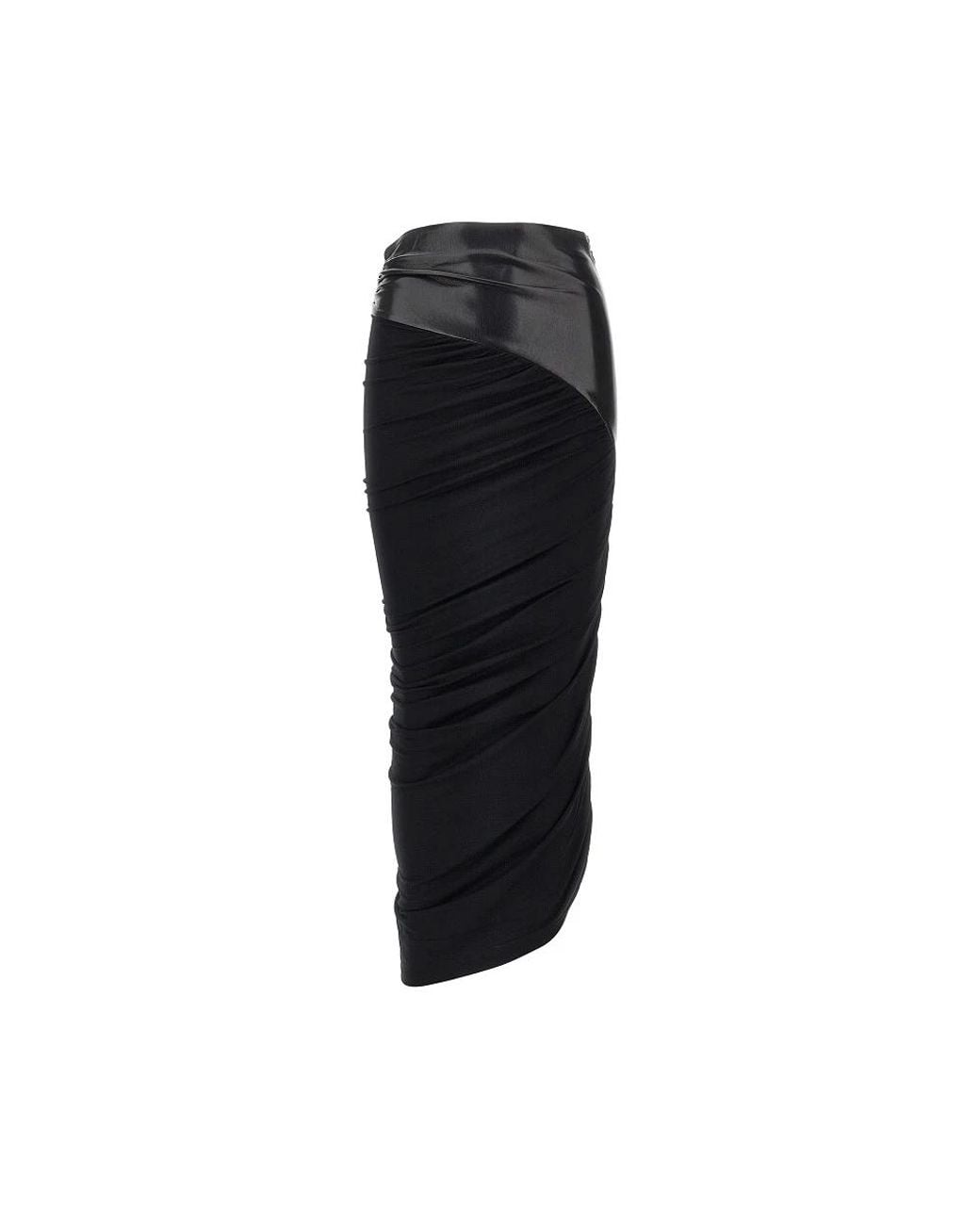 ANDAMANE Ursula Rok in het Black