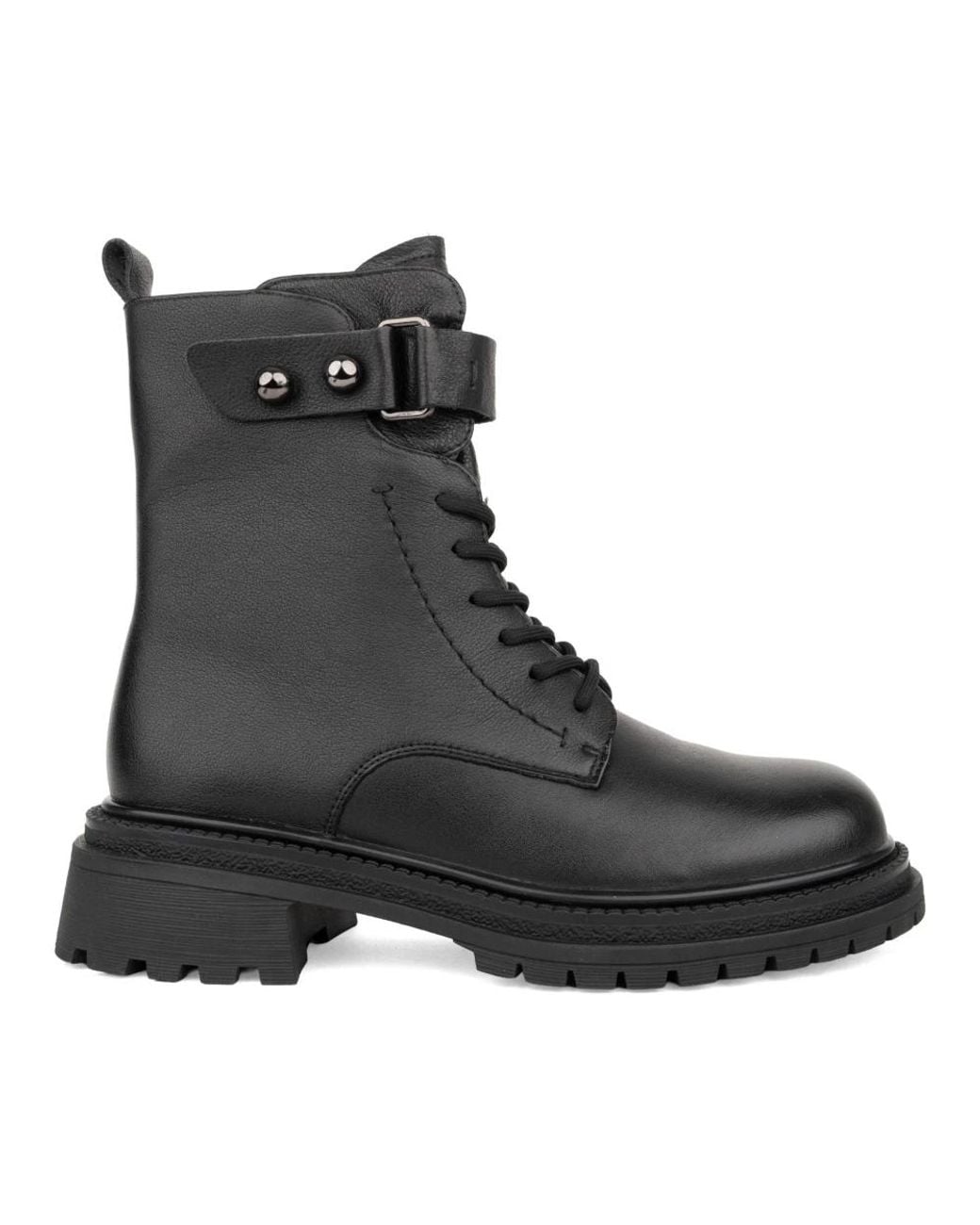 Linda Baumann Black Lace-Up Boots