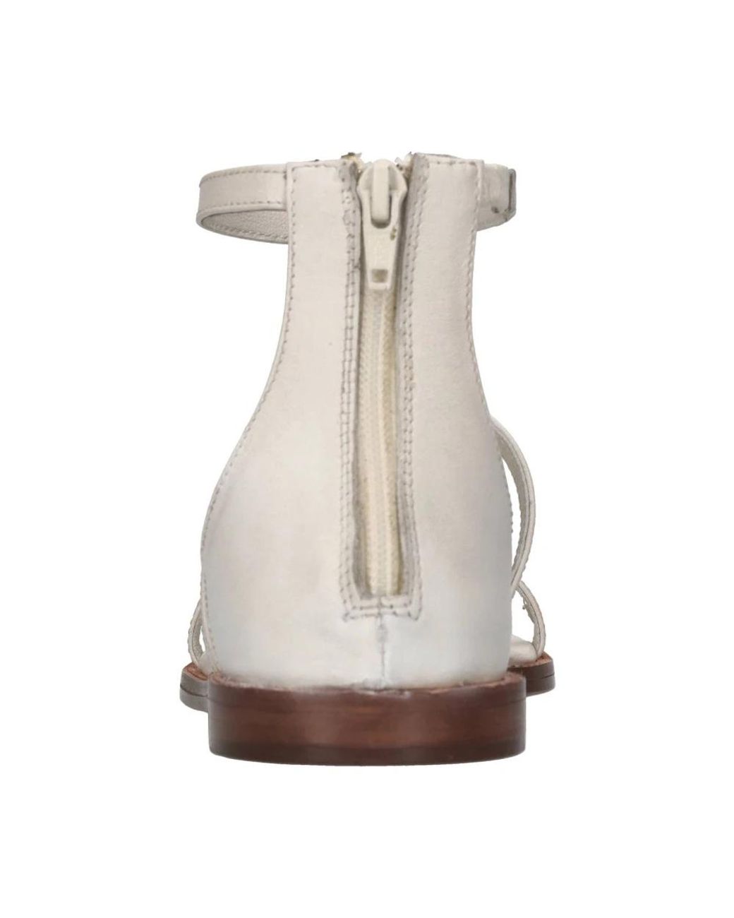 Emanuélle Vee White Flat Sandals