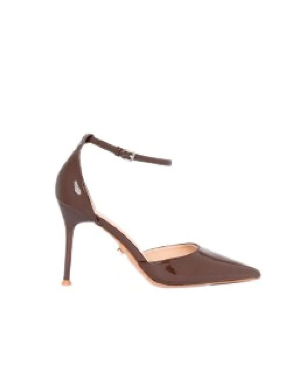 Twentyfourhaitch Brown Pumps