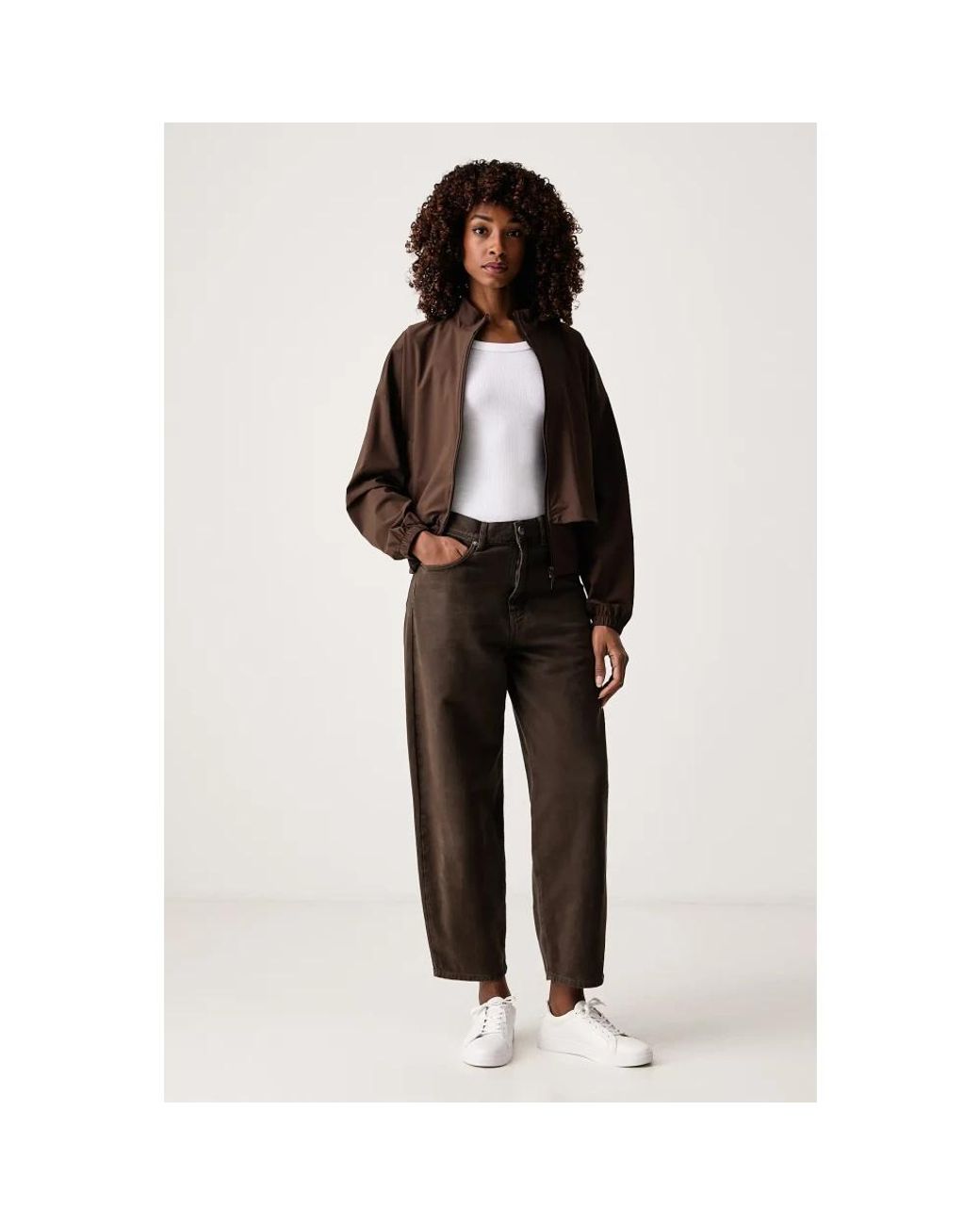 Light Jackets Guess de color Brown