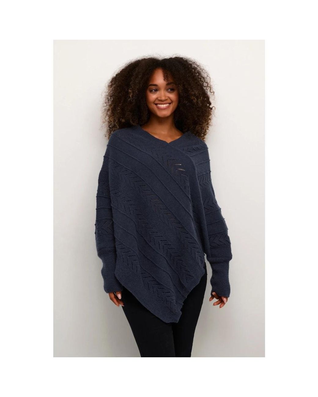Capes Cream de color Blue