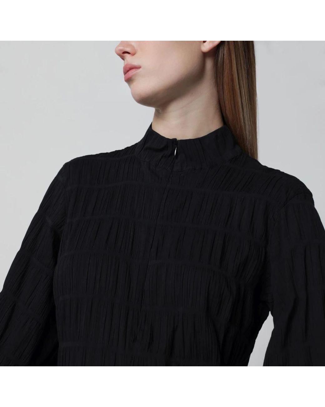 Thelatest Black Blouses
