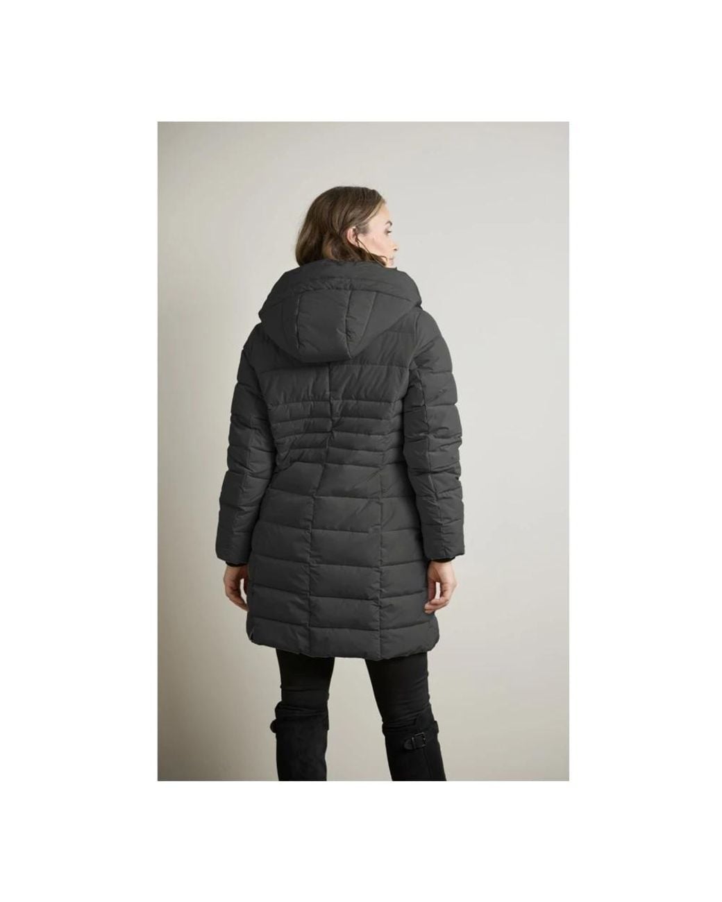 Down Coats di Junge in Black