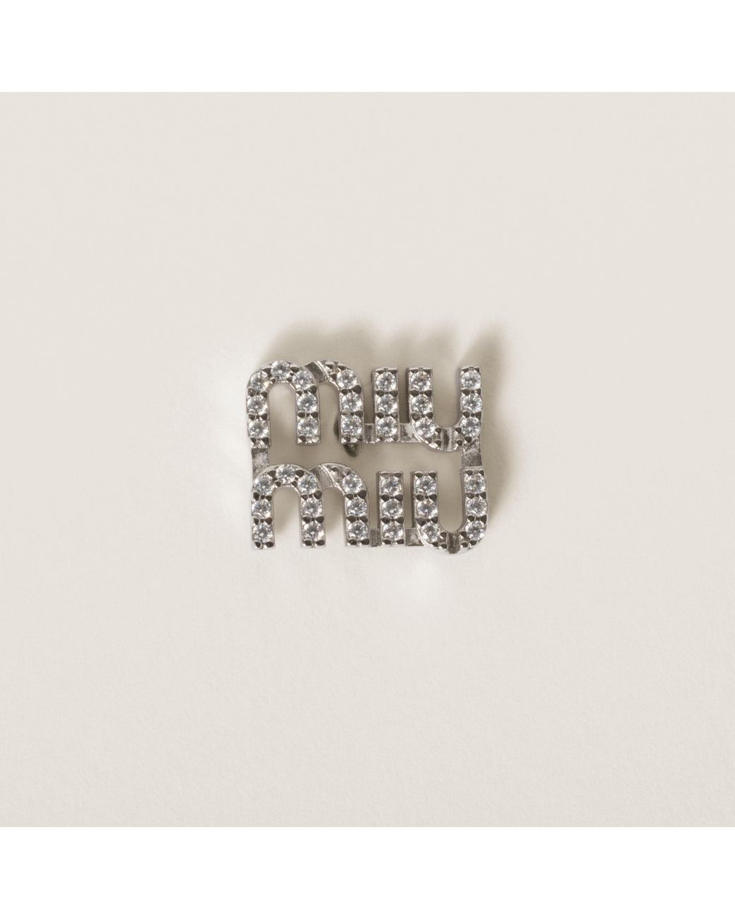 アクセサリー archive miumiu emblem brooch archive miumiu emblem brooch - メルカリ