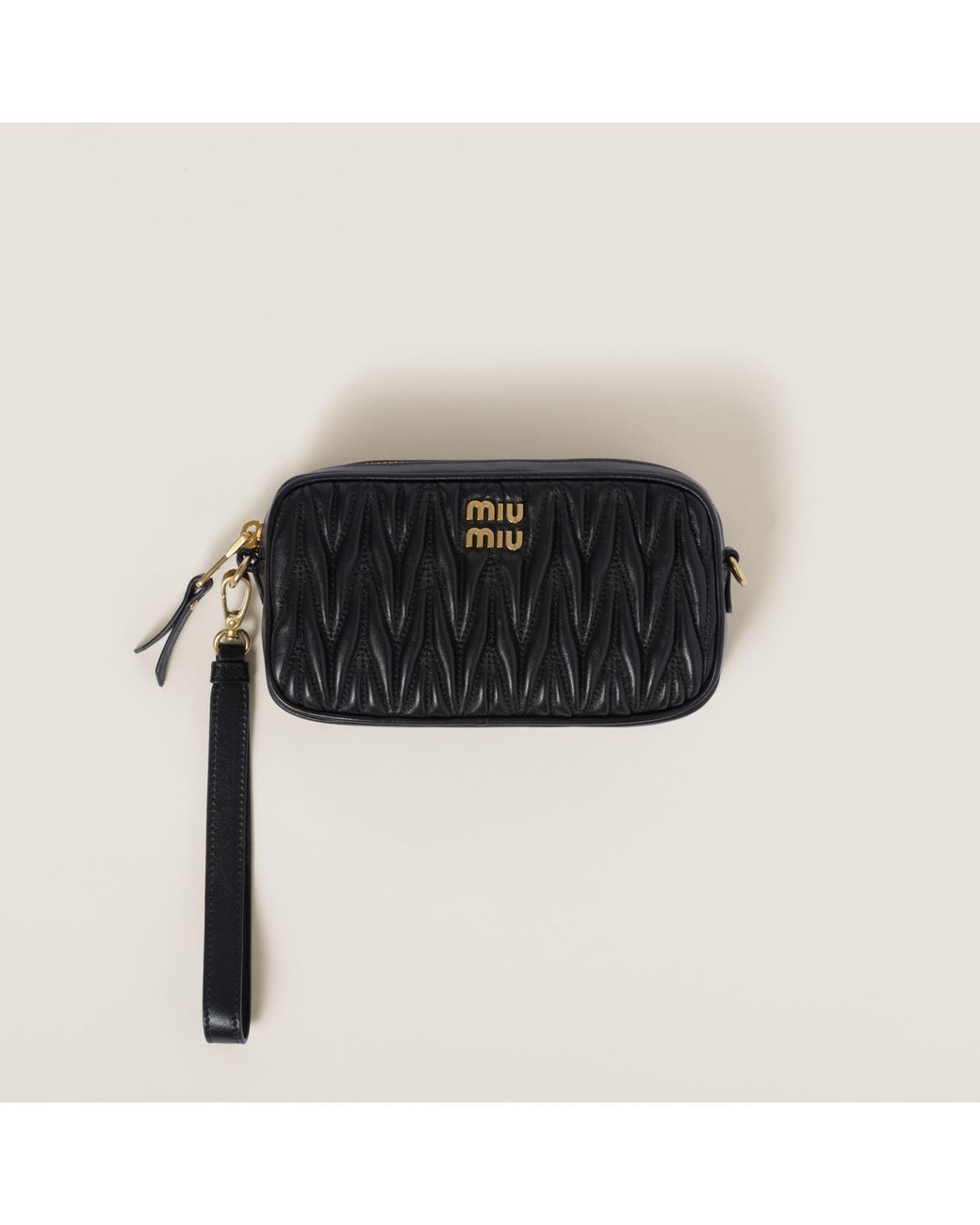 【期間限定】 Pouch Leather Nappa Matelassé Miu Miu in Lyst | Black バッグ