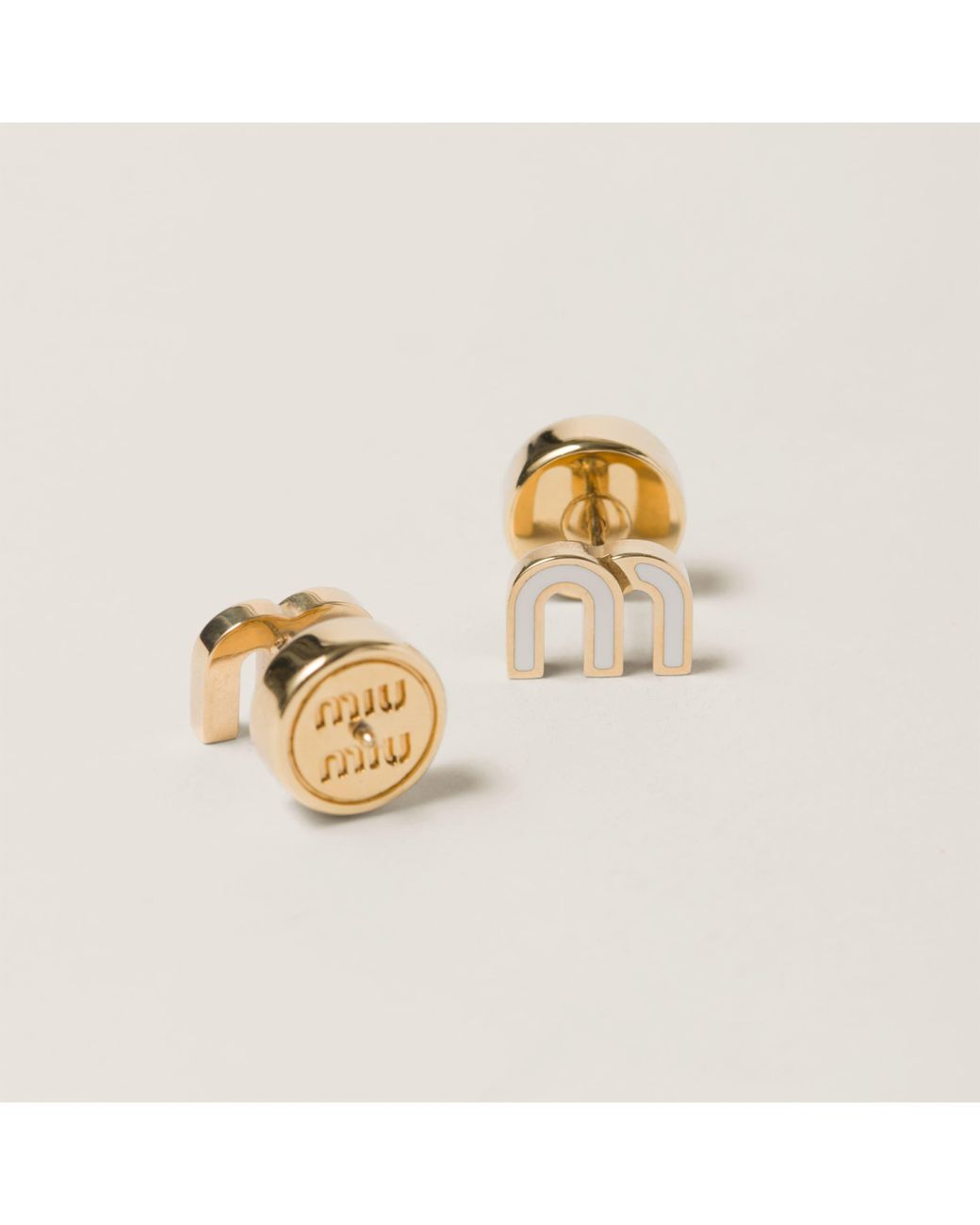 【ｍiuｍiu】Set of enameled l earrings Miu Miu Set of enameled metal earrings | REVERSIBLE