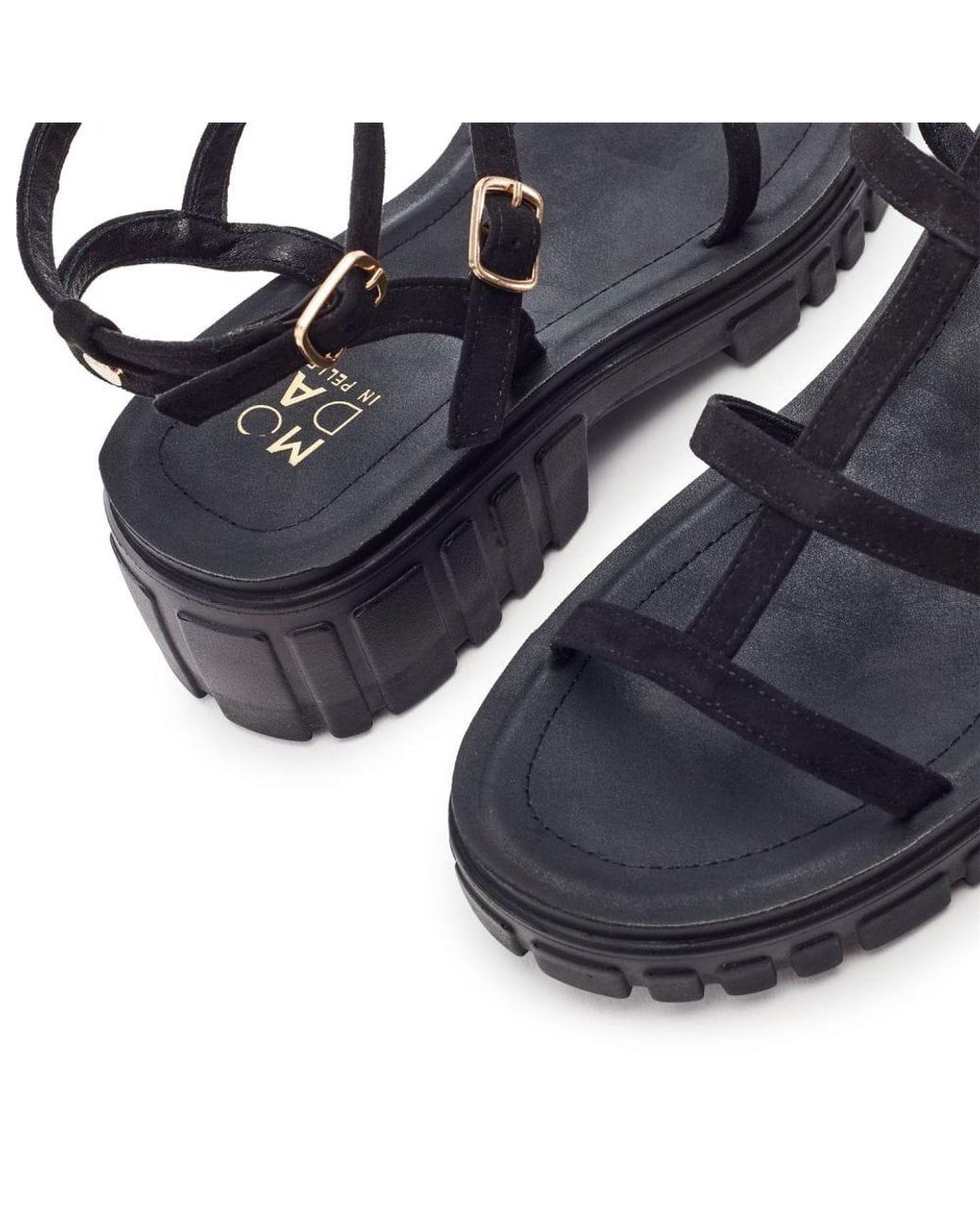 Moda In Pelle Blue Karyna Alcantara