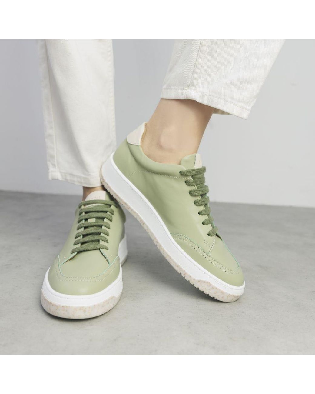 Shoon Green Sh Eglise Light Leather