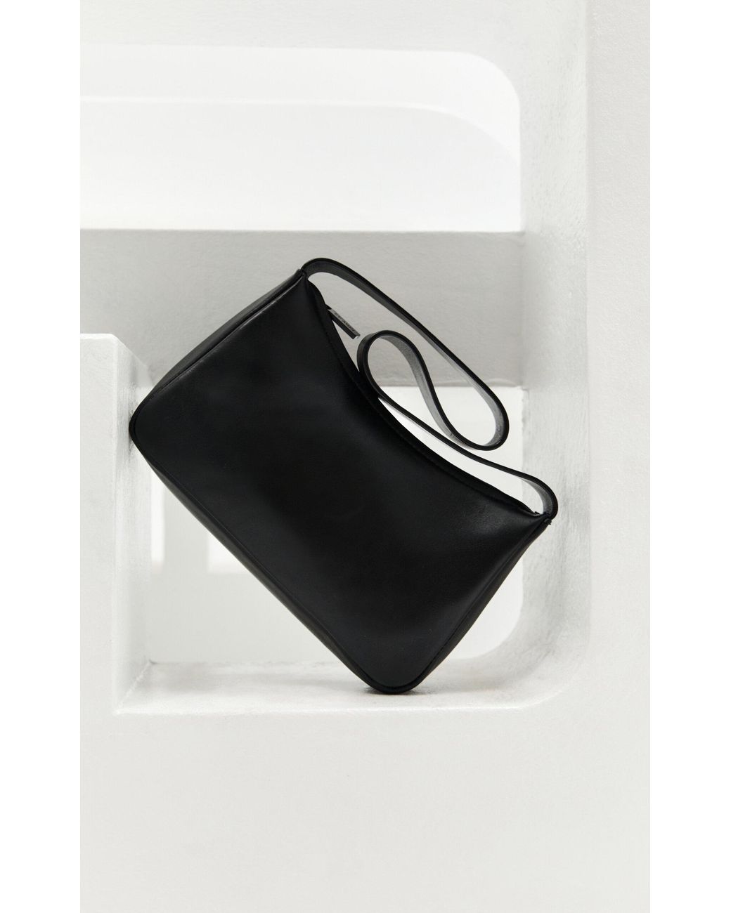 St.Agni 90's レザー ショルダーバッグ 送料込み St. Agni 90's Petit Leather Shoulder Bag in Black | Lyst