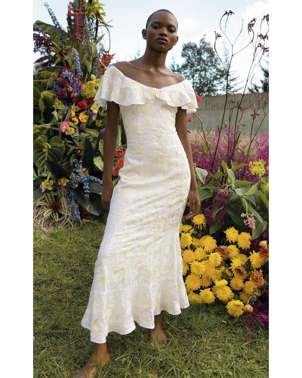 agua by agua bendita izote flora linen maxi dress Agua by Agua Bendita - + NET SUSTAIN Izote Flora off-the-shoulder ruffled embroidered linen maxi dress