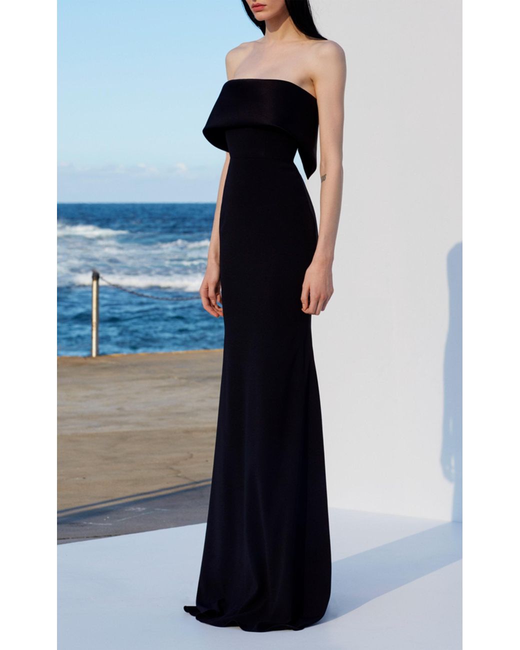 Alex perry hotsell black gown