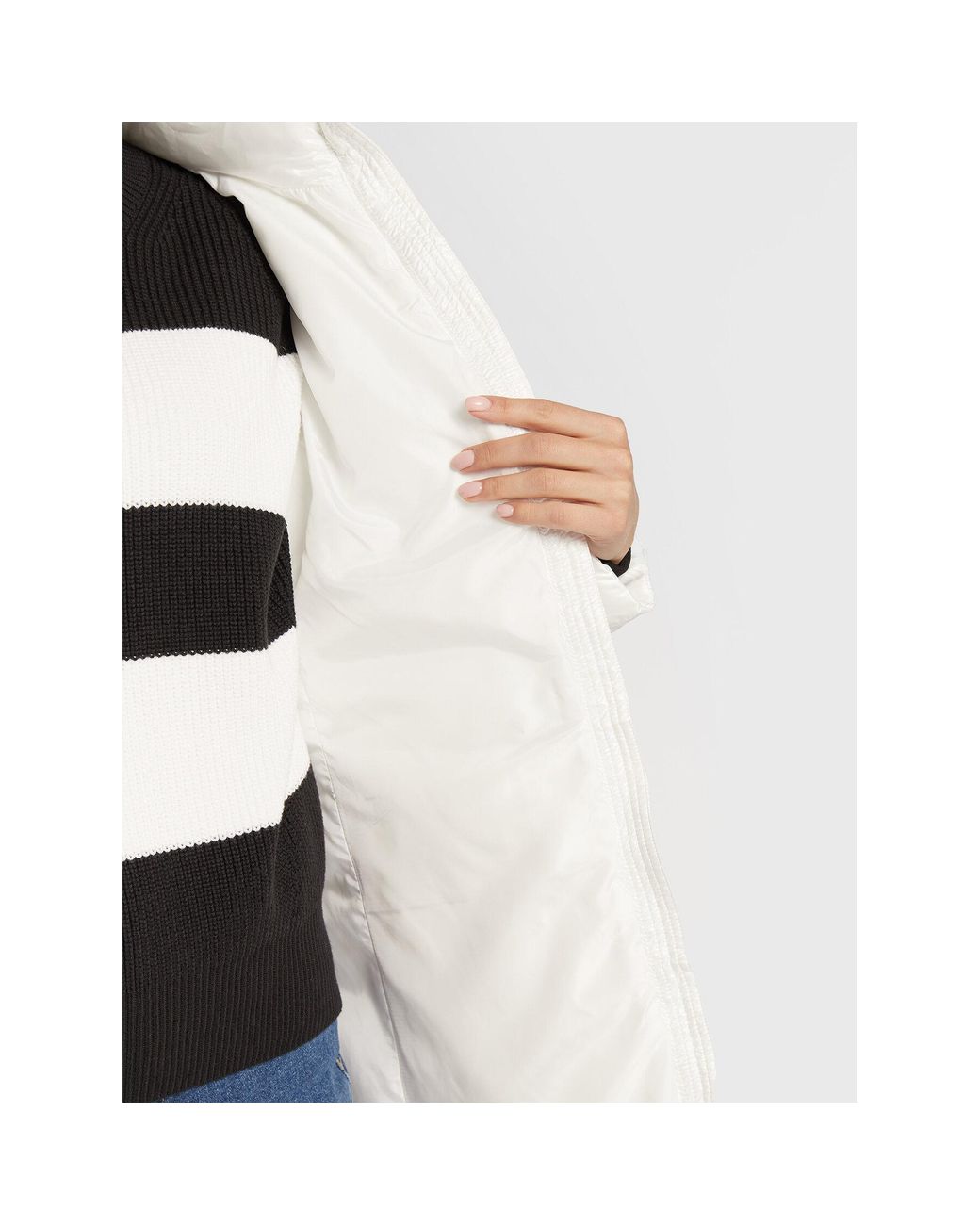 Calvin Klein White Daunenjacke Essential K20K204699 Écru Regular Fit