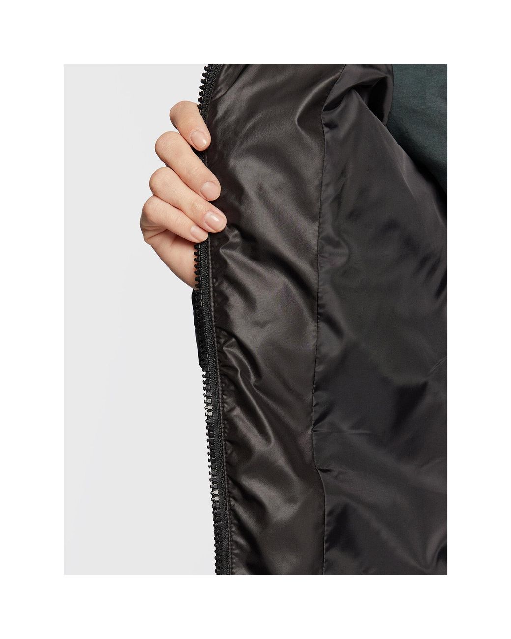 Calvin Klein Black Daunenjacke Essential K20K204952 Regular Fit