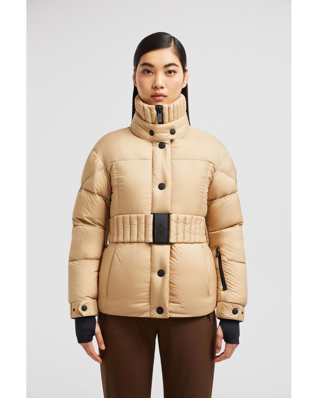 【MONCLER】Coronelダウンスキージャケット Moncler Coronelダウンスキージャケット ナチュラル | Lyst