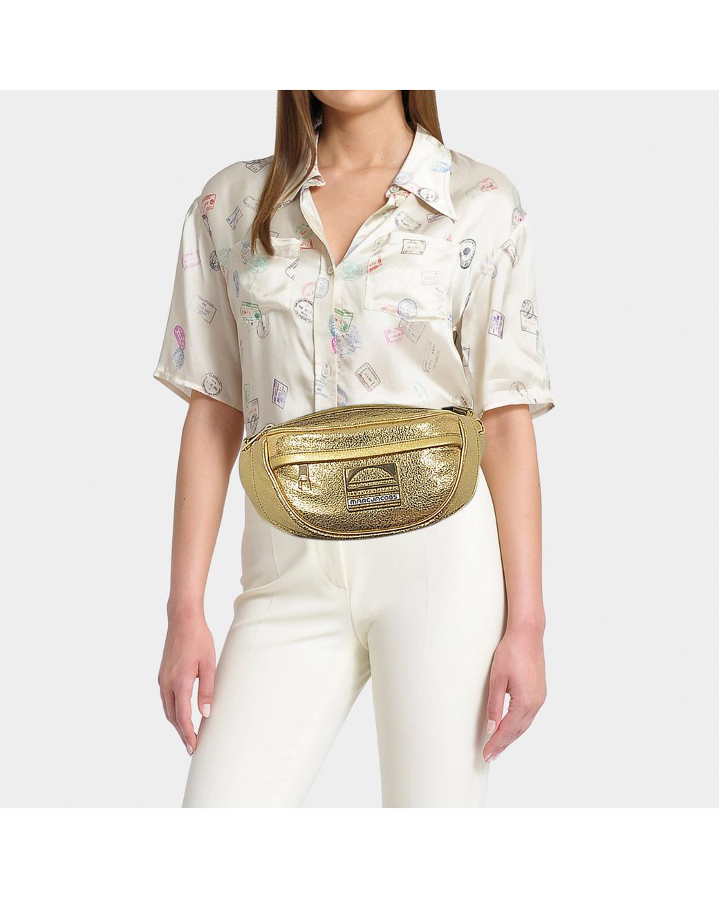 Gold fanny discount pack near me