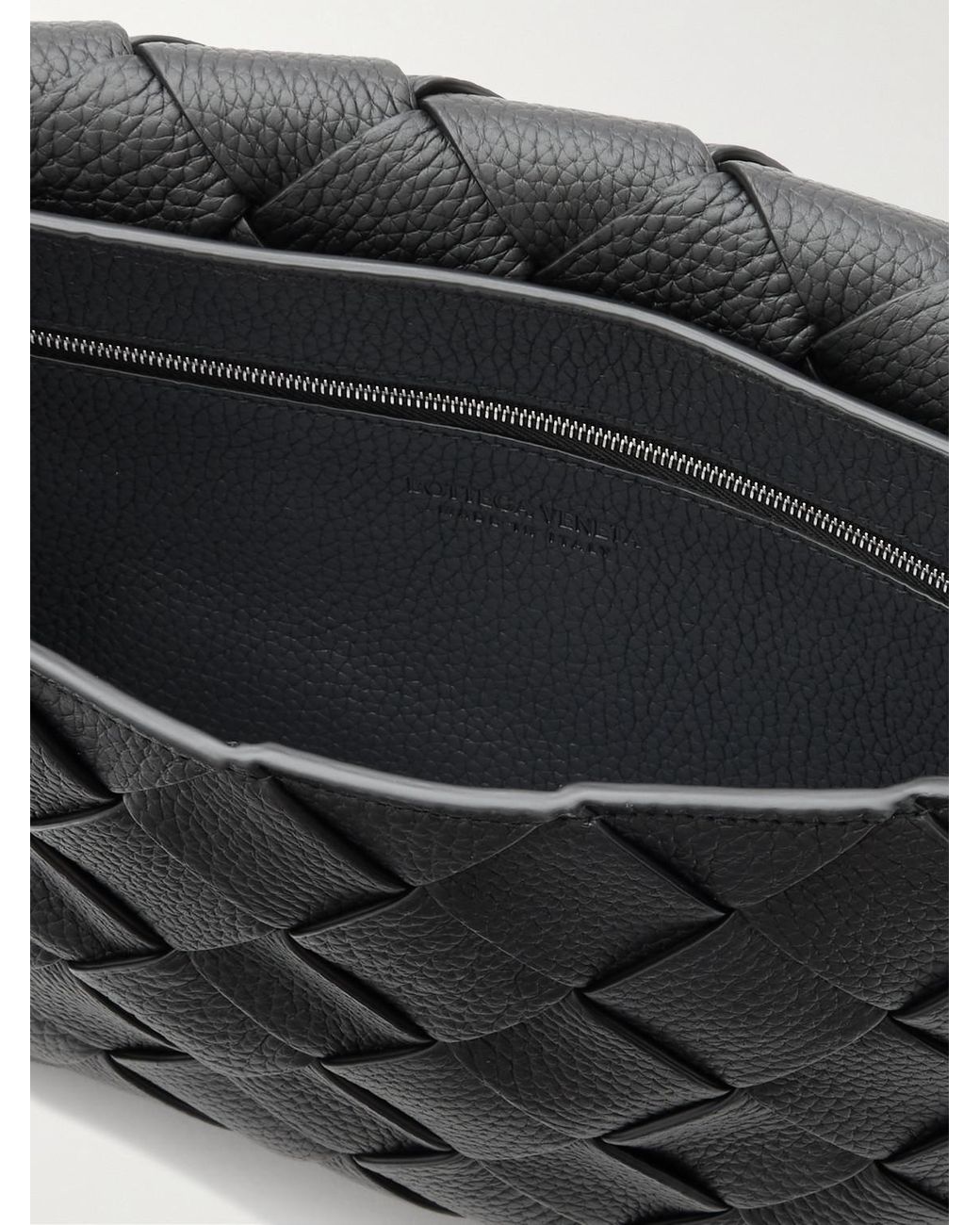 Bottega Veneta Large Diago Intrecciato Full-Grain Leather Messenger Bag in Black für Herren