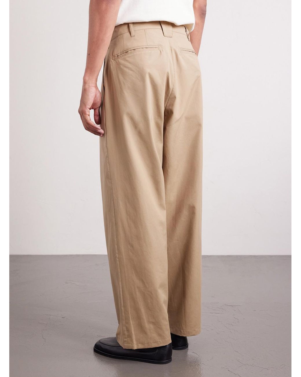 Monitaly Natural Ekusy Wide-Leg Cropped Pleated Cotton Trousers for men