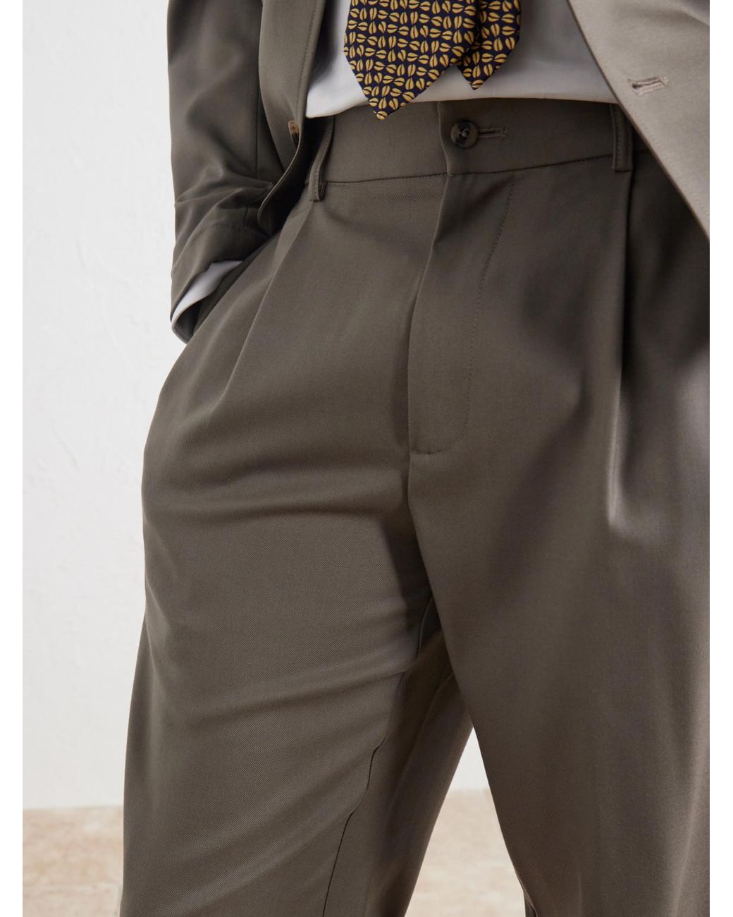 De Bonne Facture Gray One Pleat Straight-Leg Pleated Virgin Wool Trousers for men