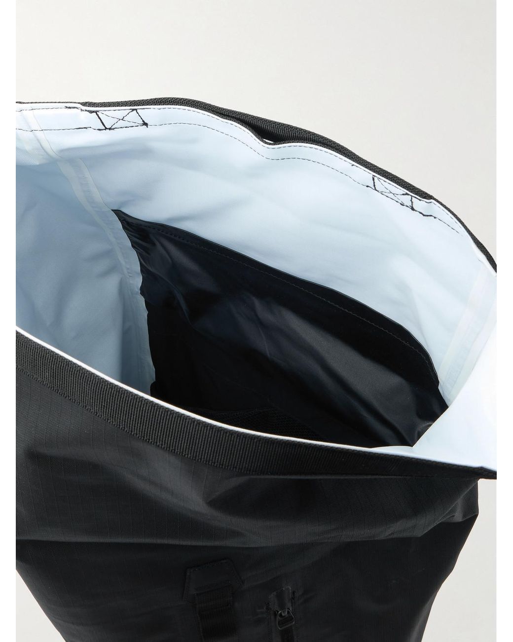 Essential Ripstop Backpack di Db Journey in Black da Uomo