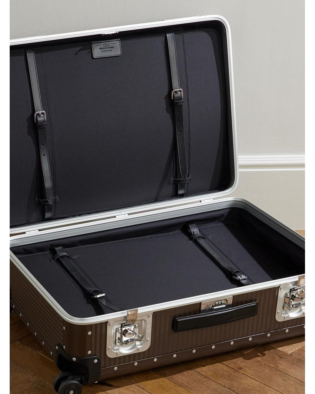 Bank Spinner 76Cm Leather-Trimmed Polycarbonate And Aluminium Suitcase di Fpm Milano in Black da Uomo