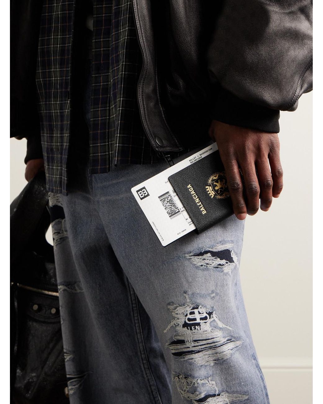 Balenciaga Black Passport Logo-debossed Leather Bifold Wallet for men