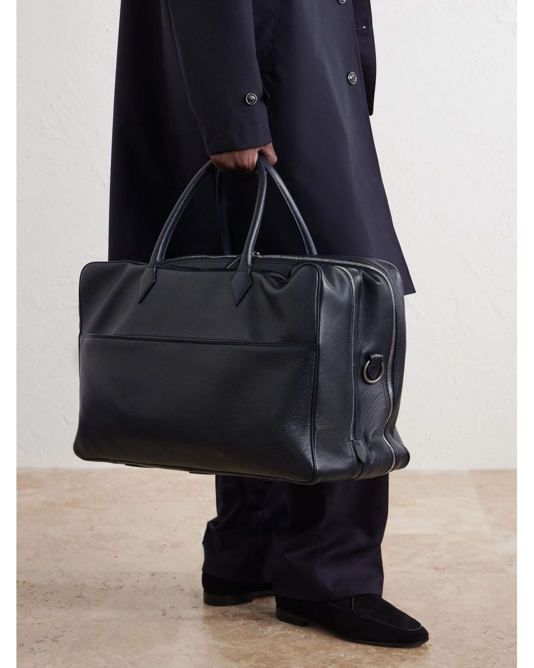 Metier Black Closer Weekend Leather Weekend Bag for men