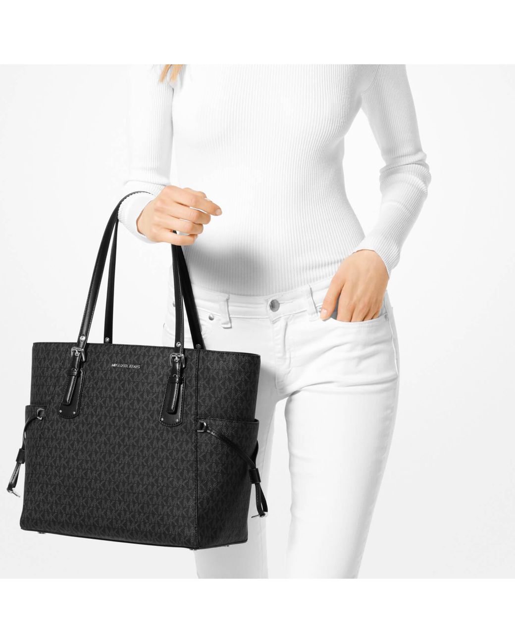 michael kors voyager signature tote