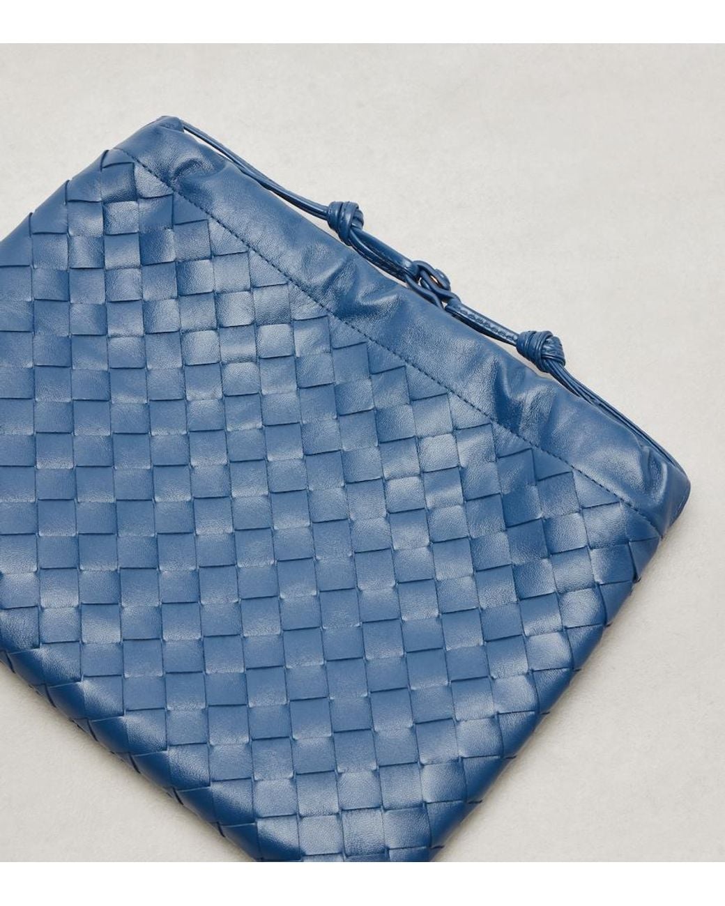Bottega Veneta Blue Clutch Dustbag Medium Aus Leder