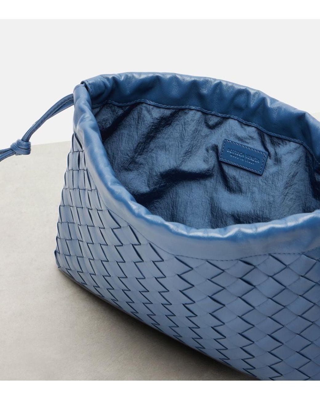 Bottega Veneta Blue Clutch Dustbag Medium Aus Leder