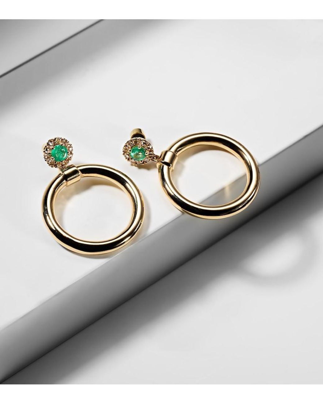 Ileana Makri Metallic Endless 18Kt Hoop Earrings With Emeralds And Diamonds