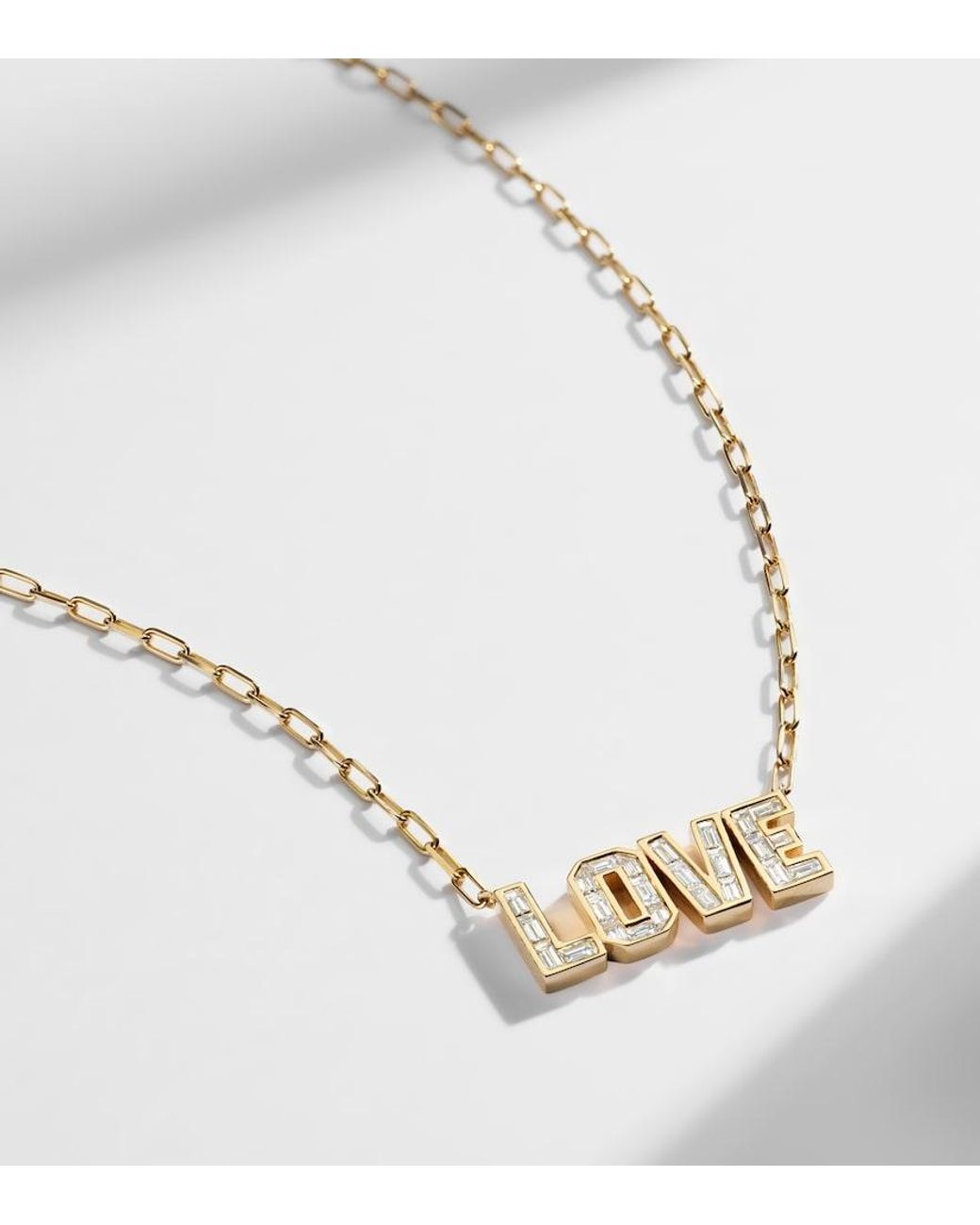 SHAY Metallic 18Kt Pendant Necklace With Diamonds