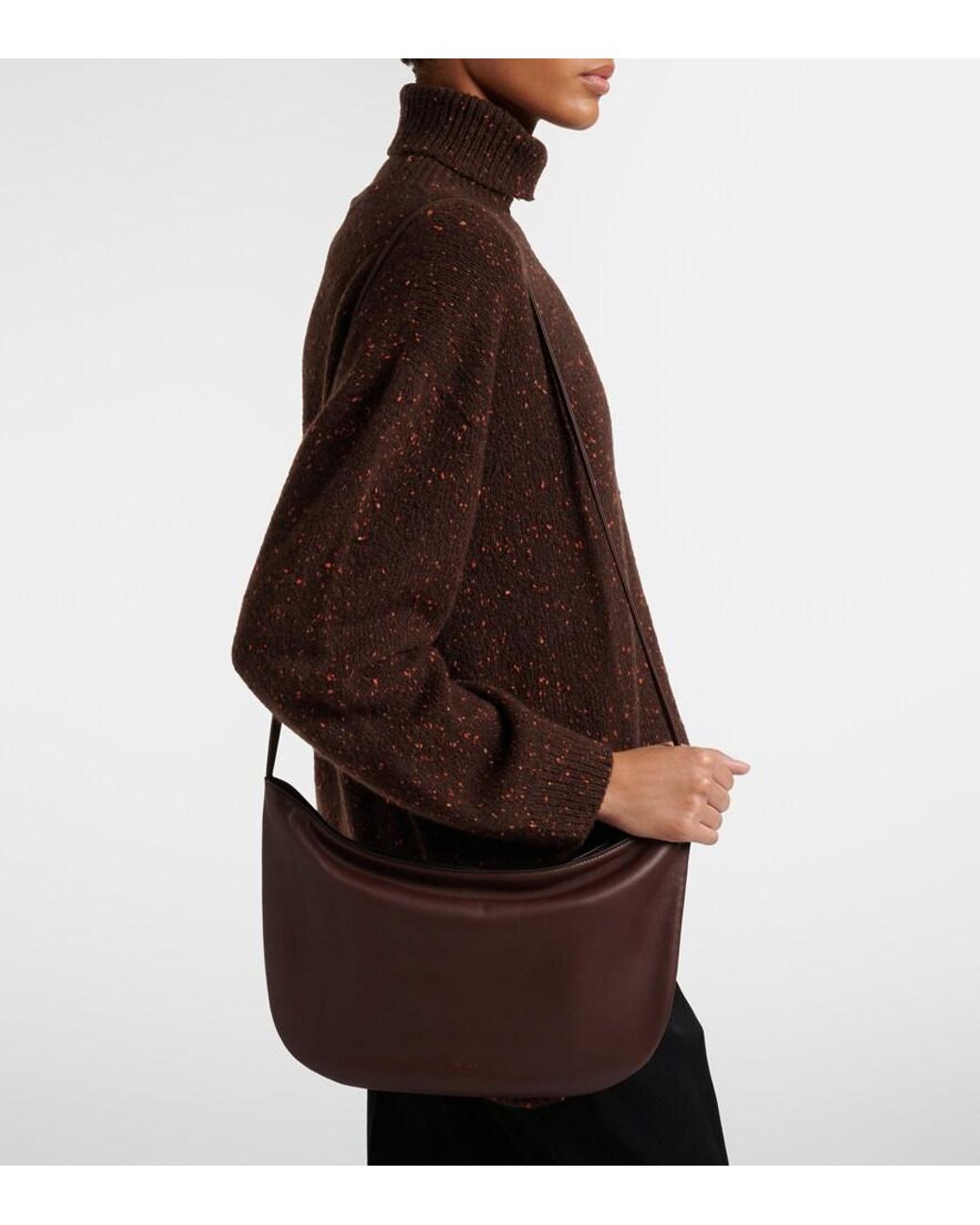 The Row Brown Schultertasche Ew Izzy Medium Aus Leder