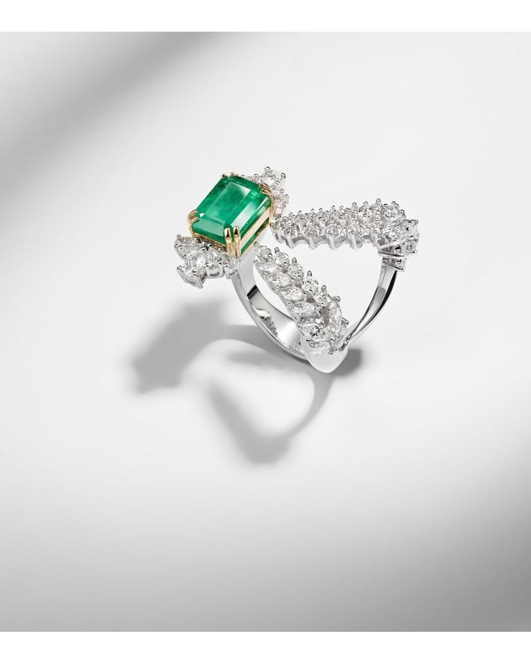 YEPREM White Reign Supreme 18Kt Ring With Emerald And Diamonds