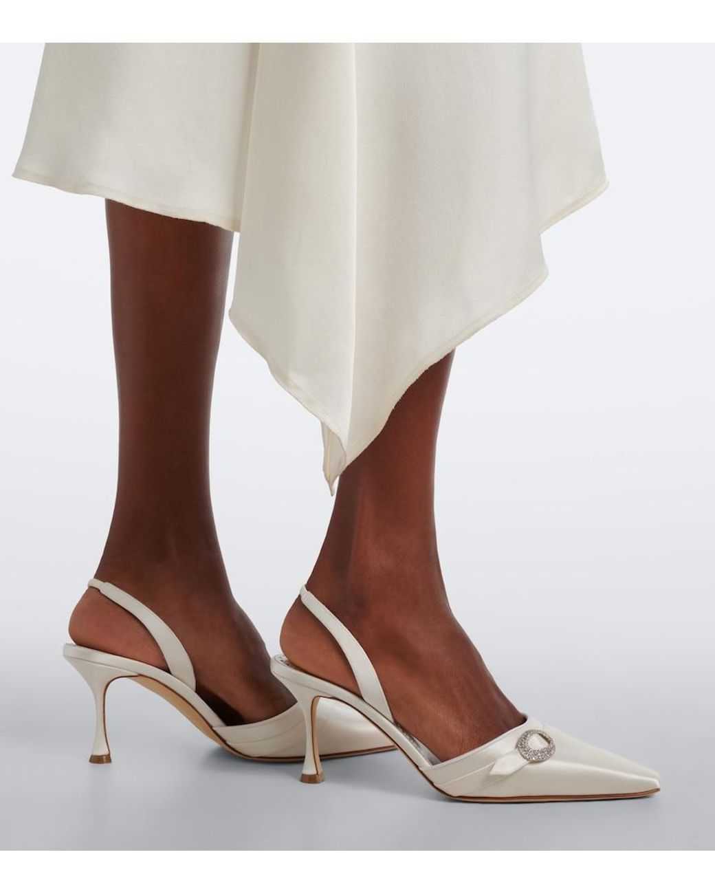 Manolo Blahnik White Zutoslipla Embellished Satin Slingback Pumps