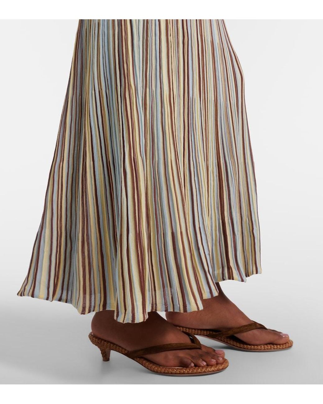 faithfull the brand citara maxi dress Embrace texture and colour with the Citara Maxi Dress in Cocoa by Faithfull the Brand. #cocoandlola