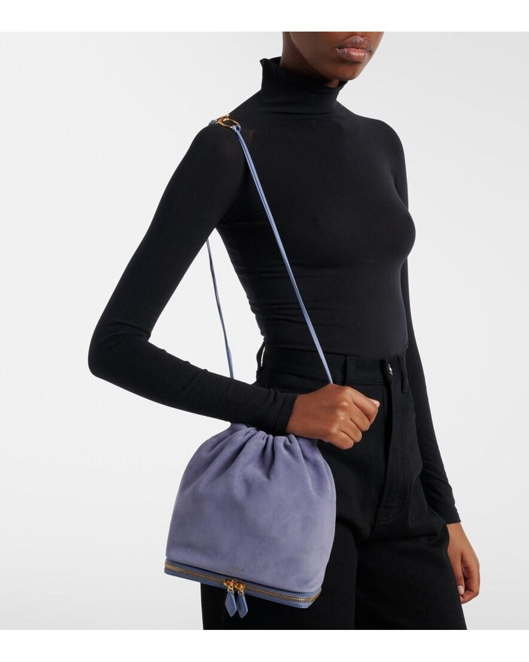 Alaïa Blue Bucket Bag Le Pochon Aus Veloursleder