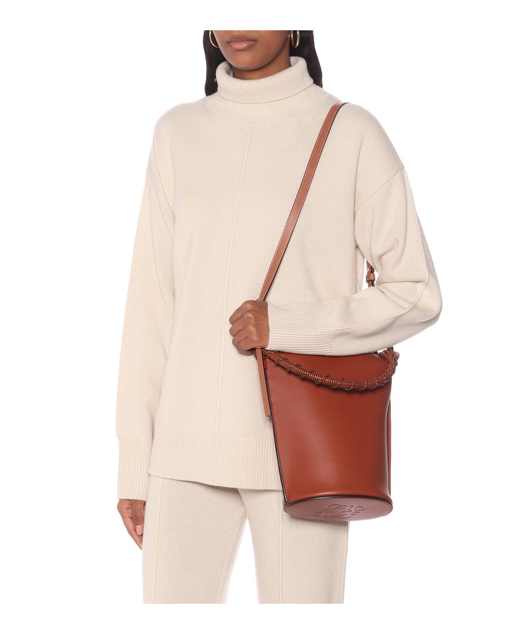 LOEWE Casual Style Calfskin 2WAY Plain Leather Purses Bucket Bags